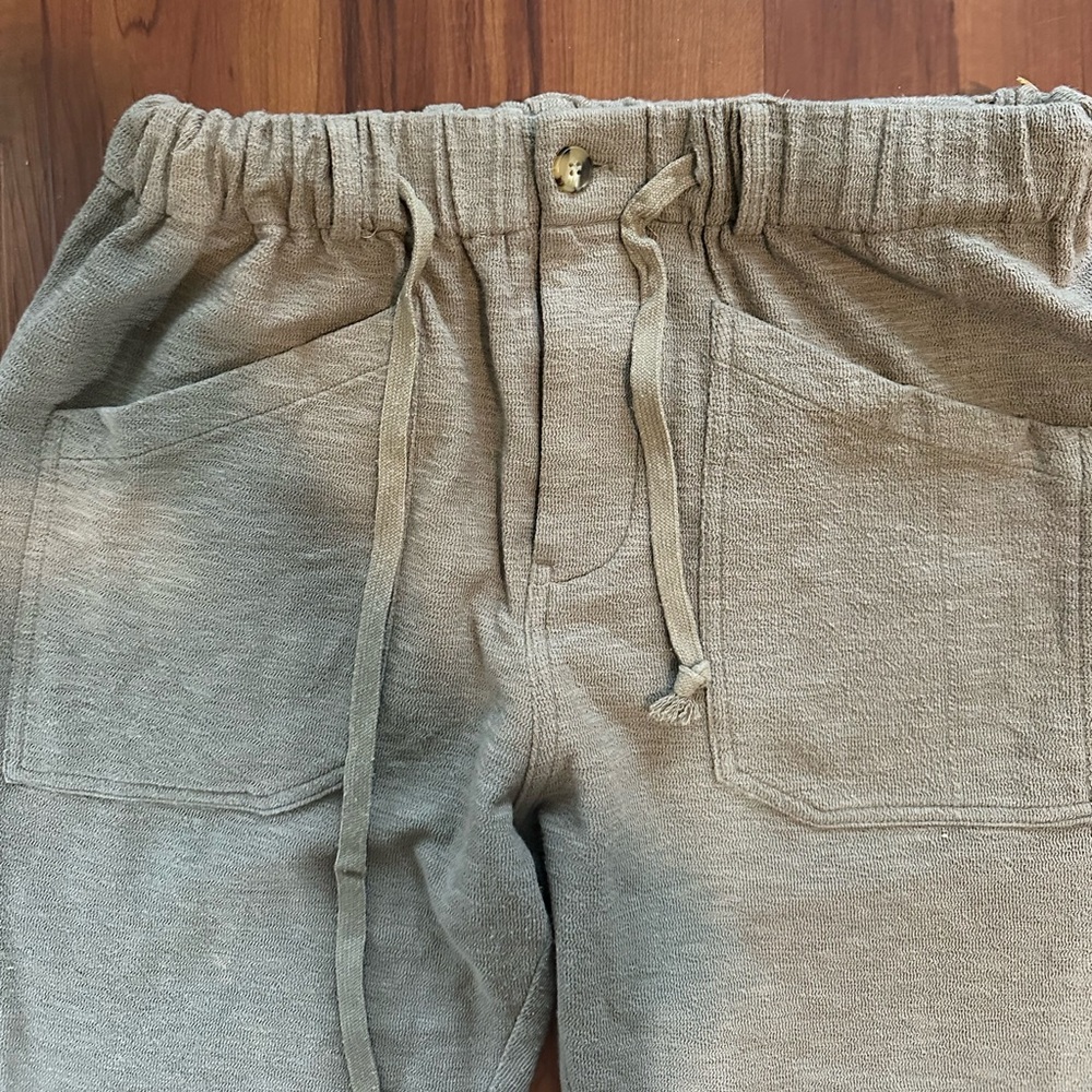 Straight legged ankle length pants - Picture 2 of 4